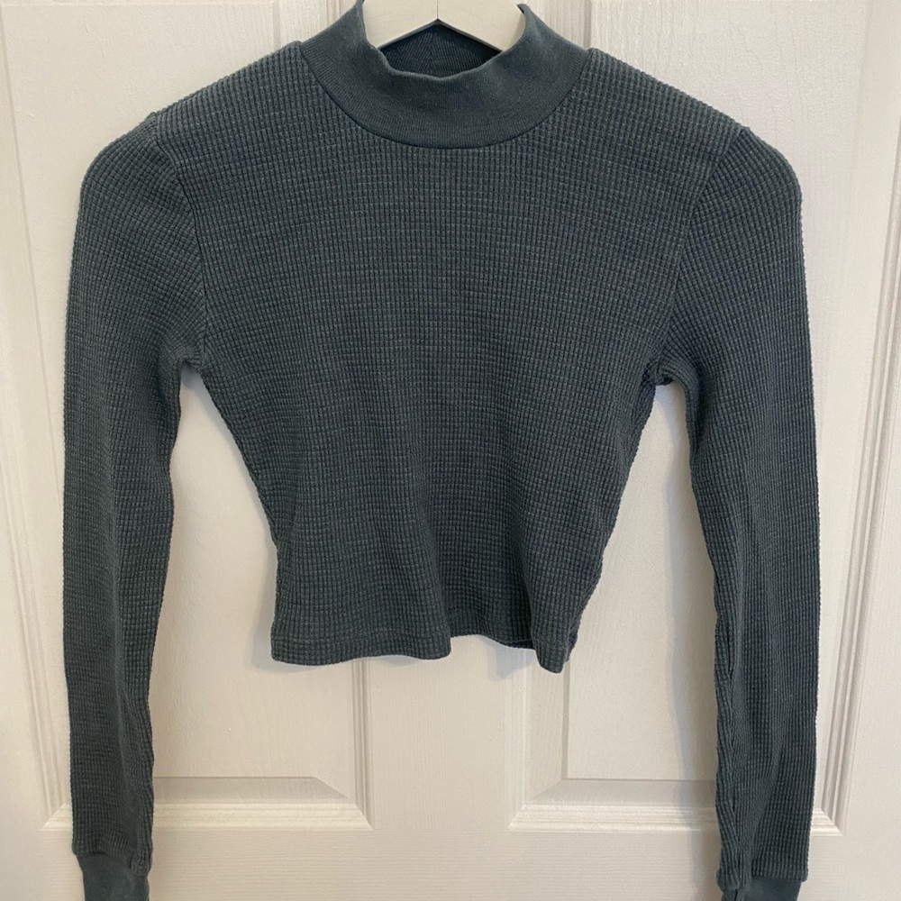 Aritzia mock-neck long sleeve